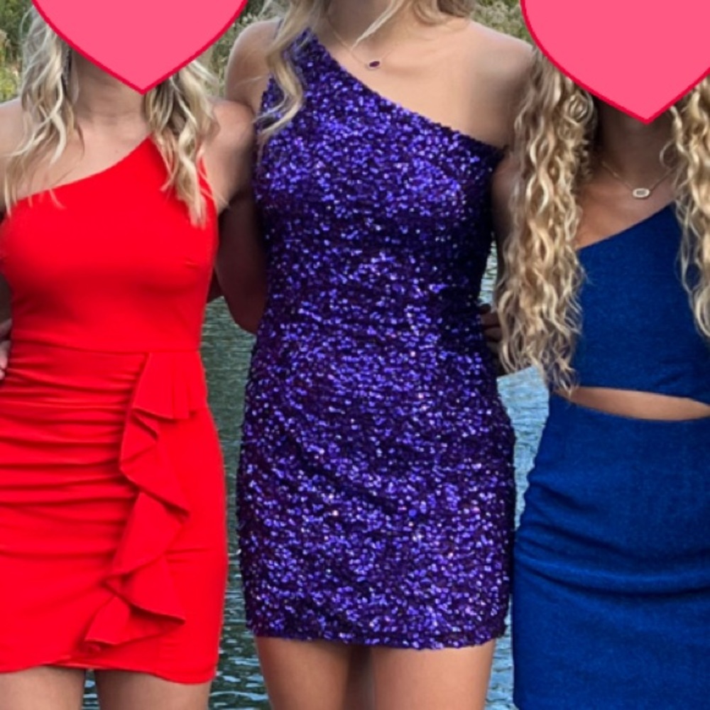 Size 4 Sherri Hill homecoming dress worn once!